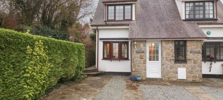 Craig Mawr Hotels in Llanfair-Mathafarn-Eithaf