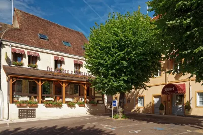 Logis des Trois Maures Hotels in 