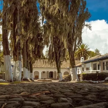 Hostería Hacienda Pinsaqui