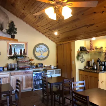 Mountain View Lodge & Cabins