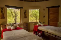 Tau Game Lodge - spa