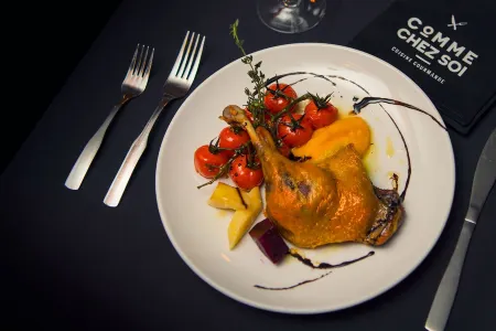 Comme Chez Soi Restaurant & Auberge Отели в г. Мейгог