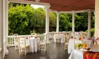 Churchill Manor - breakfast