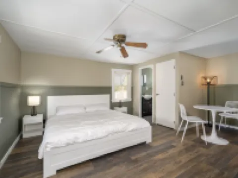 The Beaches Guest Rooms and Cottages Hotels in Wells