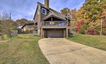 Updated Kingsport Home w/ Deck + Mtn Views!
