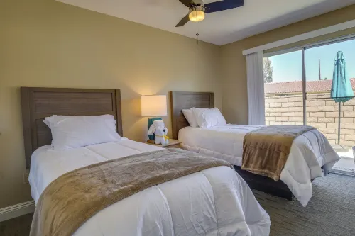 Summer Desert Oasis! Pool, Patio & Fast Wifi - Apartments