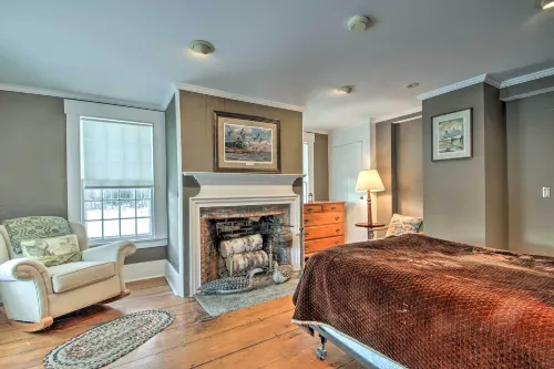 Historic Bradford Home - 8 Mi to Mount Sunapee! - Kæledyr tilladt