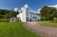Killean Farmhouse Cottages Hotels near Inveraray Castle