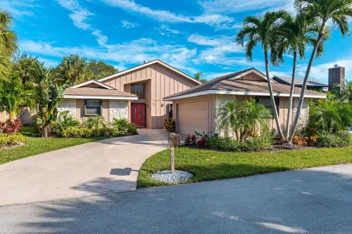 Jupiter Inlet Village House W/Pool - Walk to the Beach, Inlet, Pelican Club