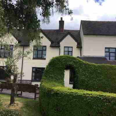 Marsh Farm Hotel Exterior