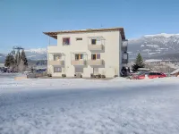 Garni Schorneck Hotels in Brunico