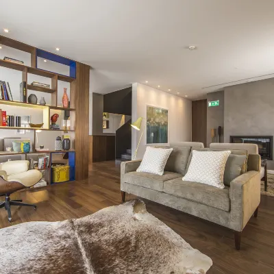 Somewhere - Estoril Guesthouse Các khách sạn gần Bãi biển Tamariz