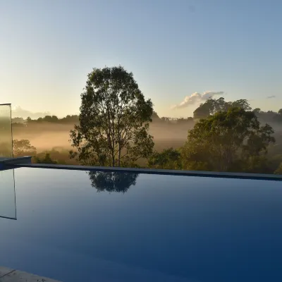 Mapleton Springs Hotels near Flame Hill Vineyard