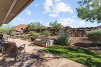 The Yucca Flower #11 3 Bedroom Home - Boutique