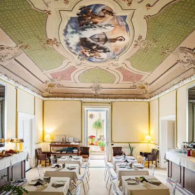 Palazzo Sant'Agostino Отели рядом с достопримечательностью «Церковь Марторана»