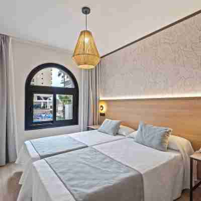 Hotel Puente Real Rooms