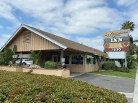 Westward Wagon Inn Theme Park Entrance