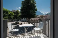 Modern City Apartments - Homestays