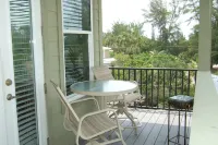 Gorgeous Home July Specials Check it Out, Heated Pool and Spa, Elevator