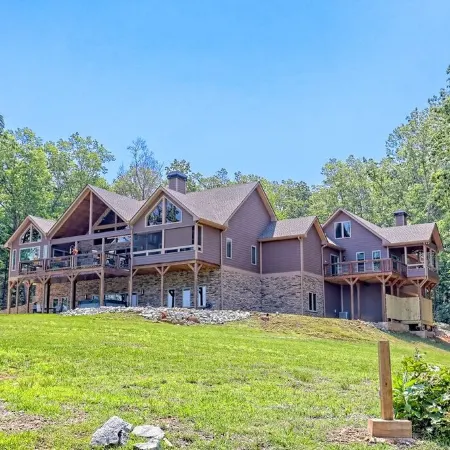 5 All King BRs-Bridesmaid Spa & Glam Suite, Sauna, Chef, 10+ Acres 3 mi. Helen