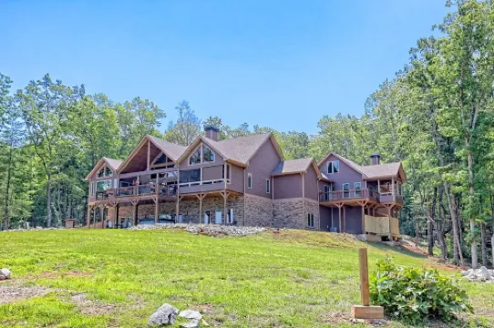 5 All King BRs-Bridesmaid Spa & Glam Suite, Sauna, Chef, 10+ Acres 3 mi. Helen