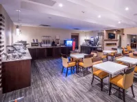 Best Western Plus Chateau Fort St. John - breakfast