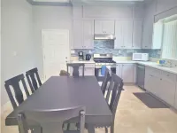 High Ceiling*2-levels Home*5 miles to Disneyland