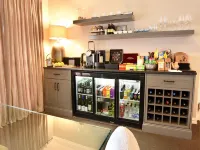 8A Grahamstown by the Oyster Collection - bar
