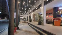 Palm Tree Studio Condo  at Manila Airport by Beth