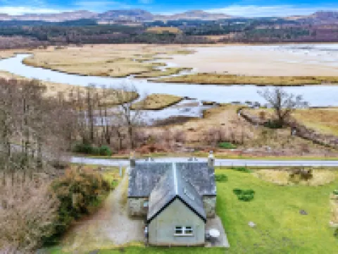 Lochead Cottage Hotels in Lochgilphead