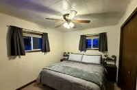 Lewis & Clark Trail Hideaway, SD side /  2 min to the lake / 10 min to Yankton.