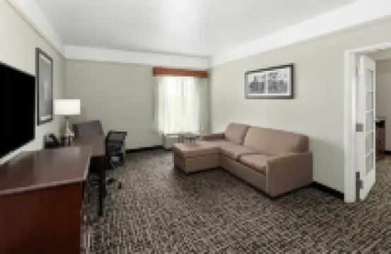 La Quinta Inn & Suites by Wyndham Brownwood