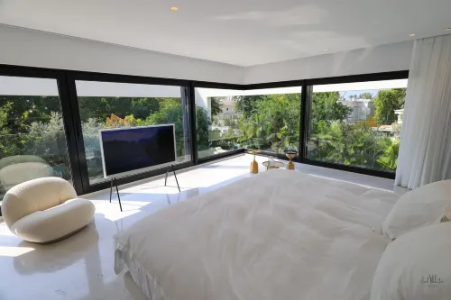 Breathtaking Villa w Pool & Sauna Near the Beach