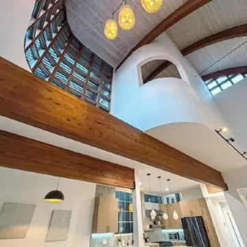 Newly Remodeled Luxury Waterfront Home on Venice Canal with Jacuzzi