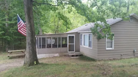 The cabin at potato lake Отели в г. Раск