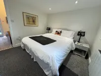 Tucked away Cosy retreat within the National Park in the hamlet of North Gorley Hotels in Fordingbridge