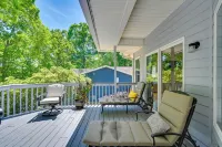 Game Room and Deep Water Lake Hartwell Group Retreat - balcony