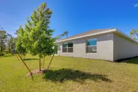 Bright Port Charlotte Home - 2 Mi to Beach! - badewanne