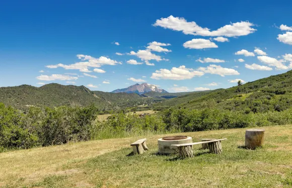 壯麗的索普里斯山景：歷史悠久的阿爾卑斯小屋！