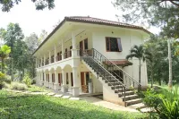 Pesona Antariksa Hotel dekat BUKIT PINUS CIMANGGU