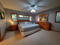 Hot tub with Spacious 5-bedroom house in Wautoma on Silver Lake