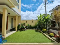 Samadi Villa Batu Hotels in Pesanggrahan