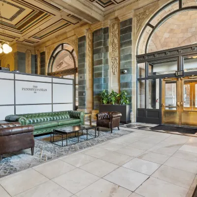 Placemakr Downtown Pittsburgh Hotels near Allegheny Cemetery