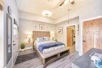 Gone Coastal: A Beautifully Spacious Getaway in the Heart of Downtown Long Beach
