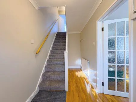 House - Sleeps 7 Private Garden & Parking