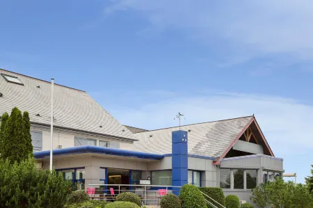 The Originals City Hôtel Alizéa le Mans Nord Отели в г. Сен-Павас