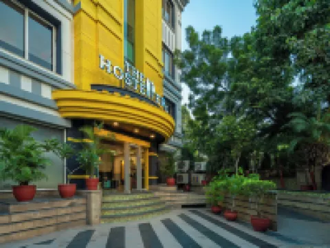 The Hosteller Delhi Hotels near Hazrat Nizamuddin Station