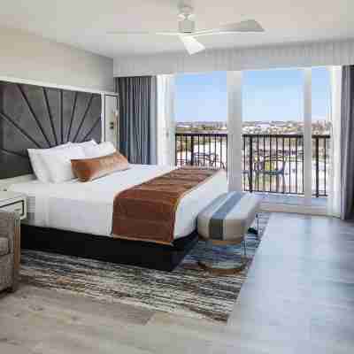 Cirque St Armands Beachside Rooms