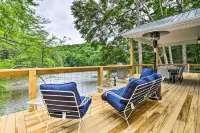 Private dock!  Low traffic LAKEFRONT now booking for 2025! Hotels in Laurel County