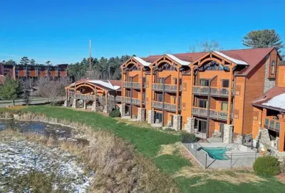Adventure Trails Hotels near Wisconsin Dells Station